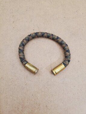 Mossy Oak Military and Second Amendment Paracord Bullet Bracelet - Suit Second